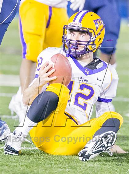 Thumbnail 3 in Byrd vs Holy Cross (LHSAA DI Round 3 Playoff) photogallery.