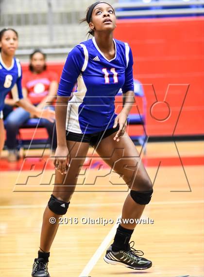 Thumbnail 1 in Nimitz @ Duncanville photogallery.