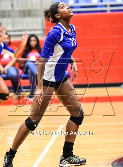 Thumbnail 2 in Nimitz @ Duncanville photogallery.