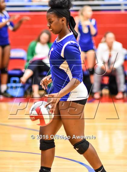 Thumbnail 1 in Nimitz @ Duncanville photogallery.