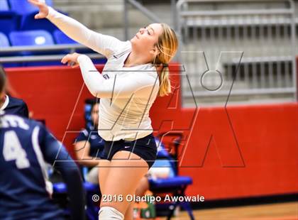 Thumbnail 1 in Nimitz @ Duncanville photogallery.