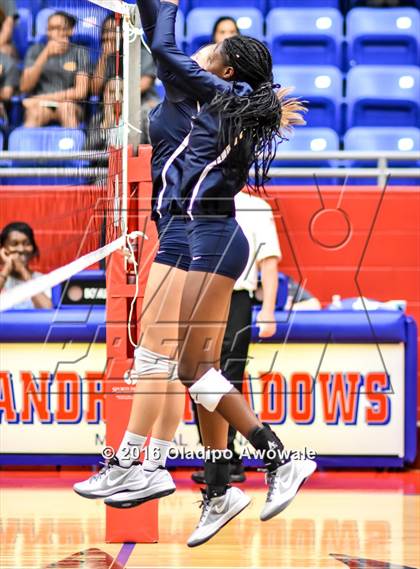 Thumbnail 1 in Nimitz @ Duncanville photogallery.