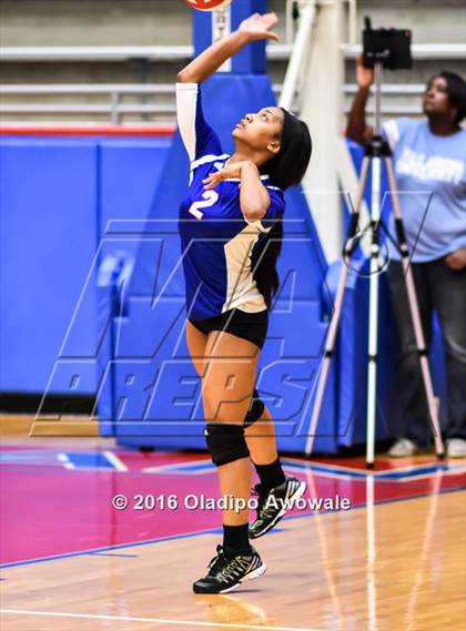 Thumbnail 2 in Nimitz @ Duncanville photogallery.