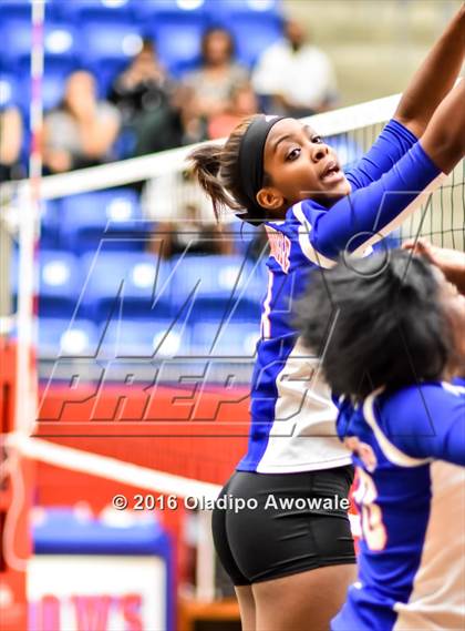 Thumbnail 2 in Nimitz @ Duncanville photogallery.