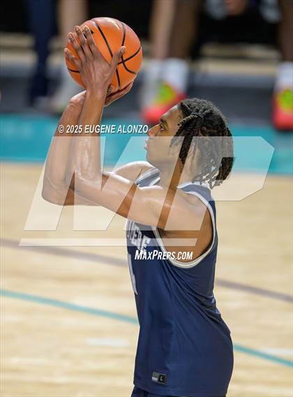Thumbnail 3 in La Lumiere vs. IMG Academy (City of Palms Classic) photogallery.