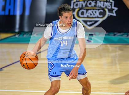Thumbnail 3 in La Lumiere vs. IMG Academy (City of Palms Classic) photogallery.