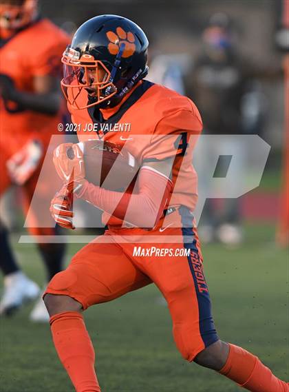 Thumbnail 3 in Williamsville North @ Bennett/Olmsted/Middle Early College/East photogallery.