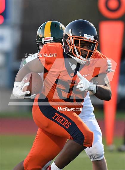 Thumbnail 3 in Williamsville North @ Bennett/Olmsted/Middle Early College/East photogallery.