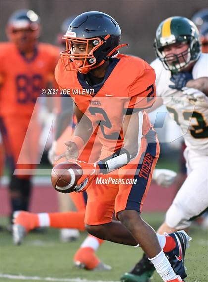 Thumbnail 3 in Williamsville North @ Bennett/Olmsted/Middle Early College/East photogallery.