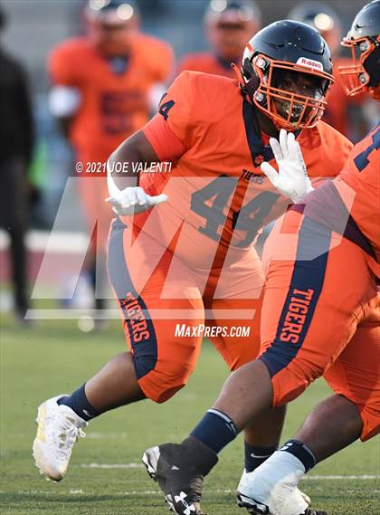 Thumbnail 1 in Williamsville North @ Bennett/Olmsted/Middle Early College/East photogallery.