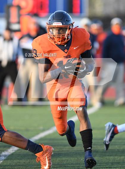 Thumbnail 1 in Williamsville North @ Bennett/Olmsted/Middle Early College/East photogallery.