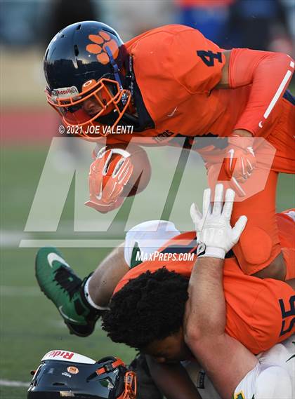 Thumbnail 3 in Williamsville North @ Bennett/Olmsted/Middle Early College/East photogallery.