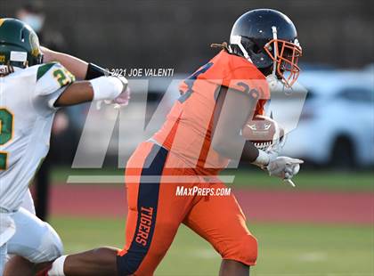 Thumbnail 2 in Williamsville North @ Bennett/Olmsted/Middle Early College/East photogallery.