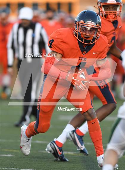 Thumbnail 3 in Williamsville North @ Bennett/Olmsted/Middle Early College/East photogallery.