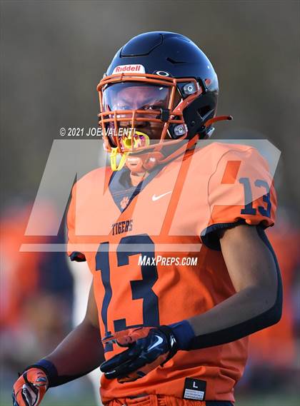 Thumbnail 3 in Williamsville North @ Bennett/Olmsted/Middle Early College/East photogallery.