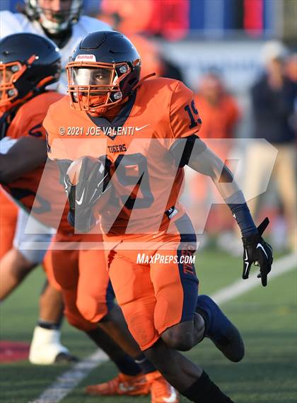 Thumbnail 2 in Williamsville North @ Bennett/Olmsted/Middle Early College/East photogallery.