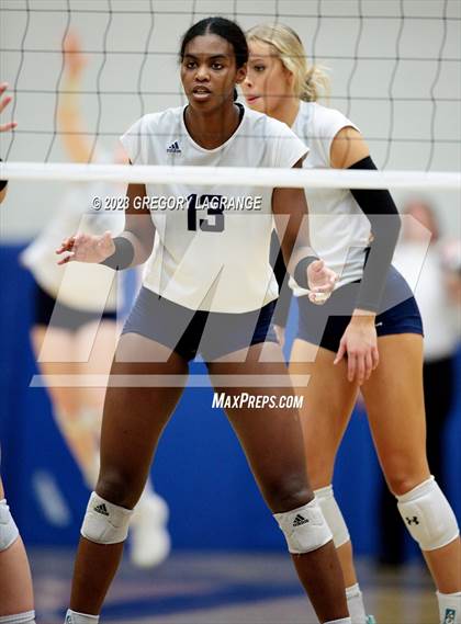 Thumbnail 3 in Keller vs Flower Mound (UIL 6A Volleyball Regional Semifinals) photogallery.