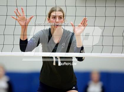 Thumbnail 2 in Keller vs Flower Mound (UIL 6A Volleyball Regional Semifinals) photogallery.