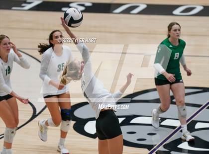 Thumbnail 2 in Benton Central vs. Floyd Central (Bulldog Challenge) photogallery.