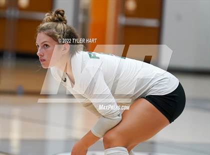 Thumbnail 3 in Benton Central vs. Floyd Central (Bulldog Challenge) photogallery.