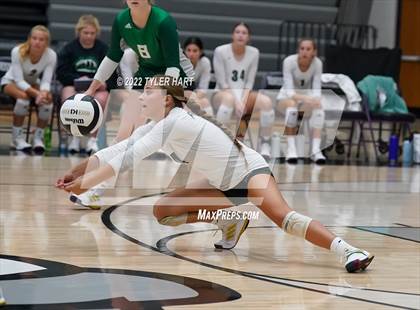 Thumbnail 2 in Benton Central vs. Floyd Central (Bulldog Challenge) photogallery.