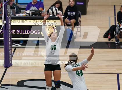 Thumbnail 2 in Benton Central vs. Floyd Central (Bulldog Challenge) photogallery.