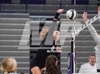 Thumbnail 2 in Benton Central vs. Floyd Central (Bulldog Challenge) photogallery.
