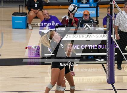 Thumbnail 2 in Benton Central vs. Floyd Central (Bulldog Challenge) photogallery.