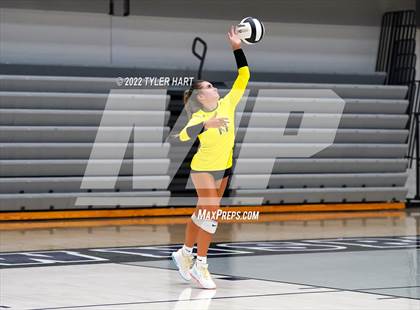 Thumbnail 1 in Benton Central vs. Floyd Central (Bulldog Challenge) photogallery.