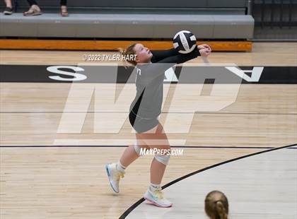 Thumbnail 3 in Benton Central vs. Floyd Central (Bulldog Challenge) photogallery.