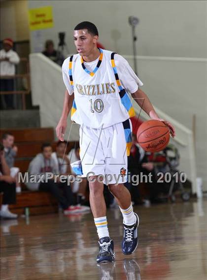 Thumbnail 2 in Los Osos vs. La Costa Canyon (MaxPreps Holiday Classic American Final) photogallery.