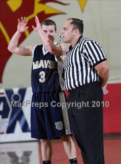 Thumbnail 1 in Los Osos vs. La Costa Canyon (MaxPreps Holiday Classic American Final) photogallery.