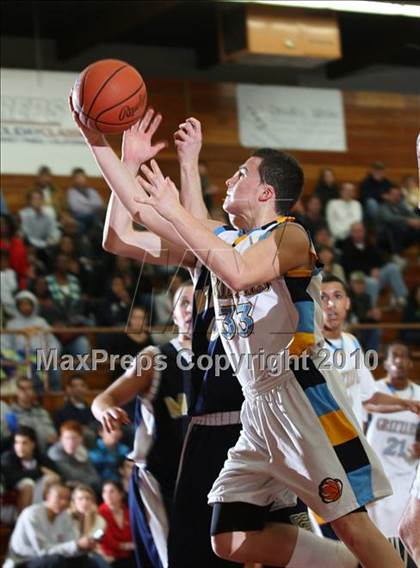 Thumbnail 2 in Los Osos vs. La Costa Canyon (MaxPreps Holiday Classic American Final) photogallery.