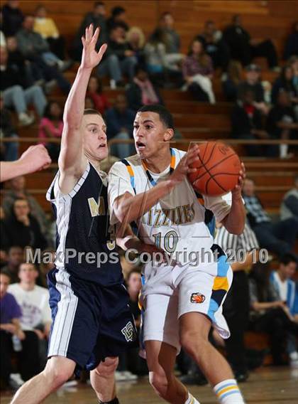 Thumbnail 1 in Los Osos vs. La Costa Canyon (MaxPreps Holiday Classic American Final) photogallery.