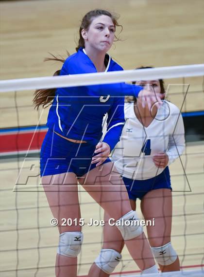 Thumbnail 3 in Johnson [Claudia Taylor] vs MacArthur [Douglas] (NEISD Tournament) photogallery.