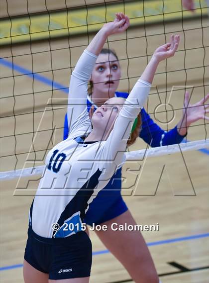 Thumbnail 2 in Johnson [Claudia Taylor] vs MacArthur [Douglas] (NEISD Tournament) photogallery.