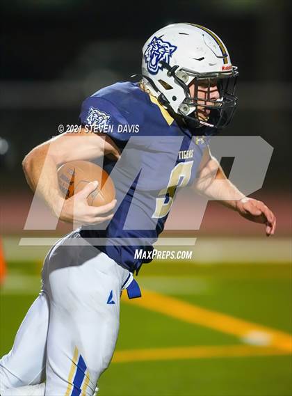 Thumbnail 1 in Williams vs. St. David (AIA 1A Semifinal) photogallery.