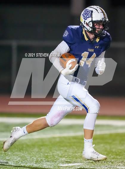 Thumbnail 3 in Williams vs. St. David (AIA 1A Semifinal) photogallery.