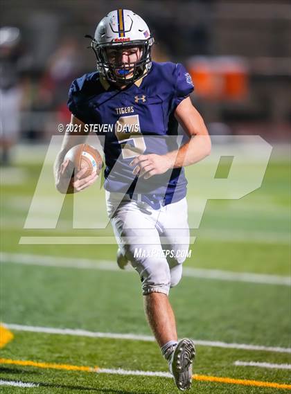 Thumbnail 1 in Williams vs. St. David (AIA 1A Semifinal) photogallery.