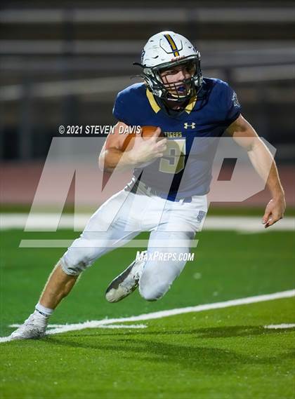 Thumbnail 1 in Williams vs. St. David (AIA 1A Semifinal) photogallery.