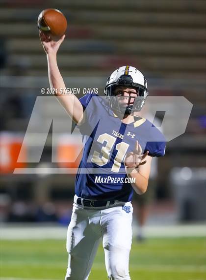 Thumbnail 3 in Williams vs. St. David (AIA 1A Semifinal) photogallery.