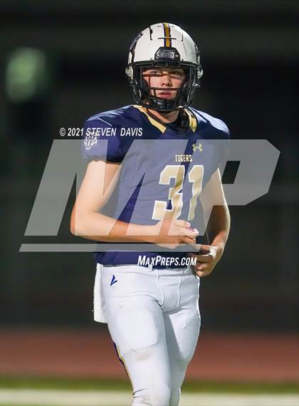 Thumbnail 1 in Williams vs. St. David (AIA 1A Semifinal) photogallery.