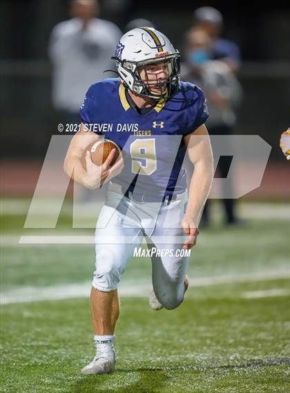 Thumbnail 1 in Williams vs. St. David (AIA 1A Semifinal) photogallery.