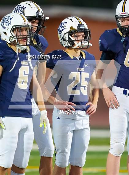 Thumbnail 3 in Williams vs. St. David (AIA 1A Semifinal) photogallery.