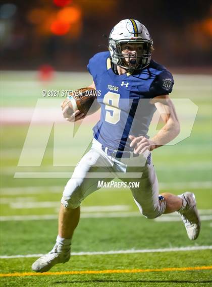 Thumbnail 2 in Williams vs. St. David (AIA 1A Semifinal) photogallery.