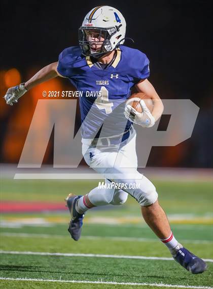 Thumbnail 2 in Williams vs. St. David (AIA 1A Semifinal) photogallery.