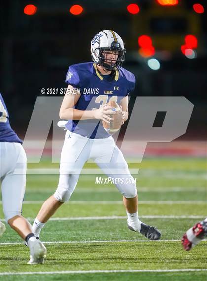 Thumbnail 1 in Williams vs. St. David (AIA 1A Semifinal) photogallery.