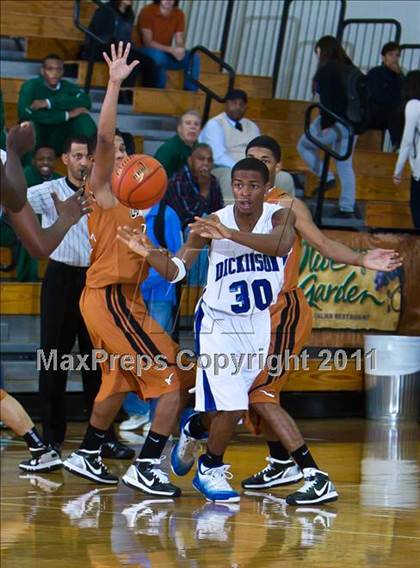 Thumbnail 1 in Dobie vs. Dickinson (McDonald's Texas Invitational) photogallery.