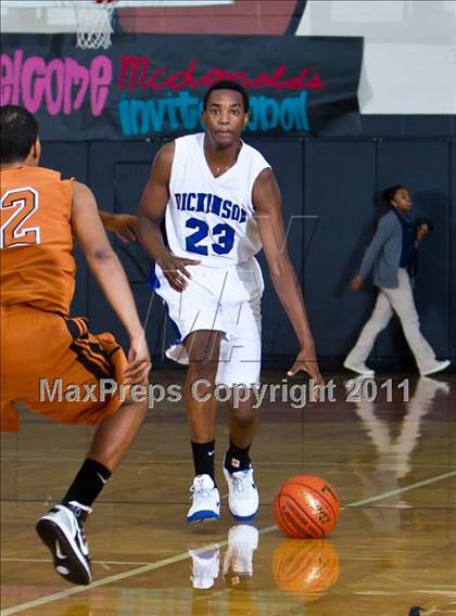 Thumbnail 2 in Dobie vs. Dickinson (McDonald's Texas Invitational) photogallery.