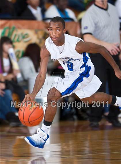 Thumbnail 1 in Dobie vs. Dickinson (McDonald's Texas Invitational) photogallery.
